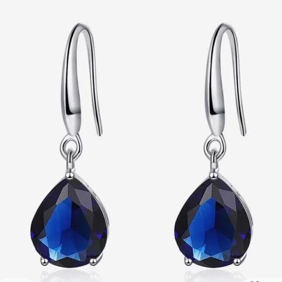 The Simple Sapphire Teardrop Drop Earrings in 925 silver - Picture 1 of 10